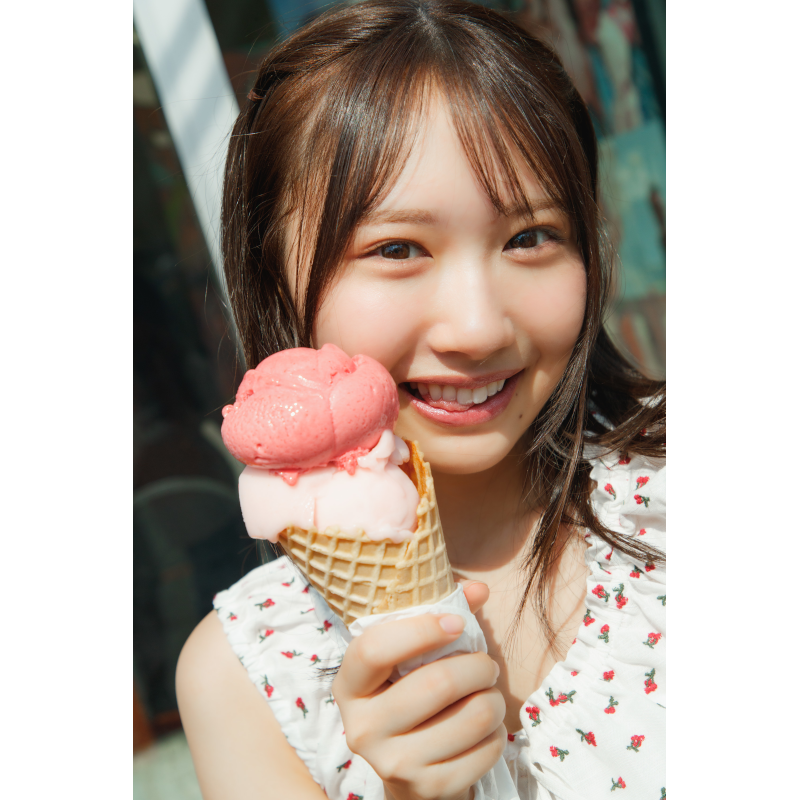 予約】日向坂46 藤嶌果歩 1st写真集 果実の歩幅 三省堂書店限定特典