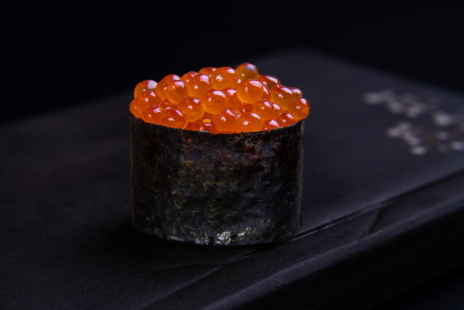 送料無料【冷凍】自社製造いくら醤油漬け(250g)