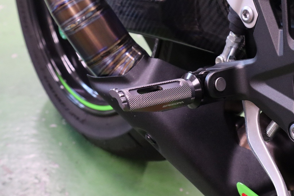 SPEEDRA ����ߺ��Ф����ƥå� �졼���󥰥����� �饤����¦