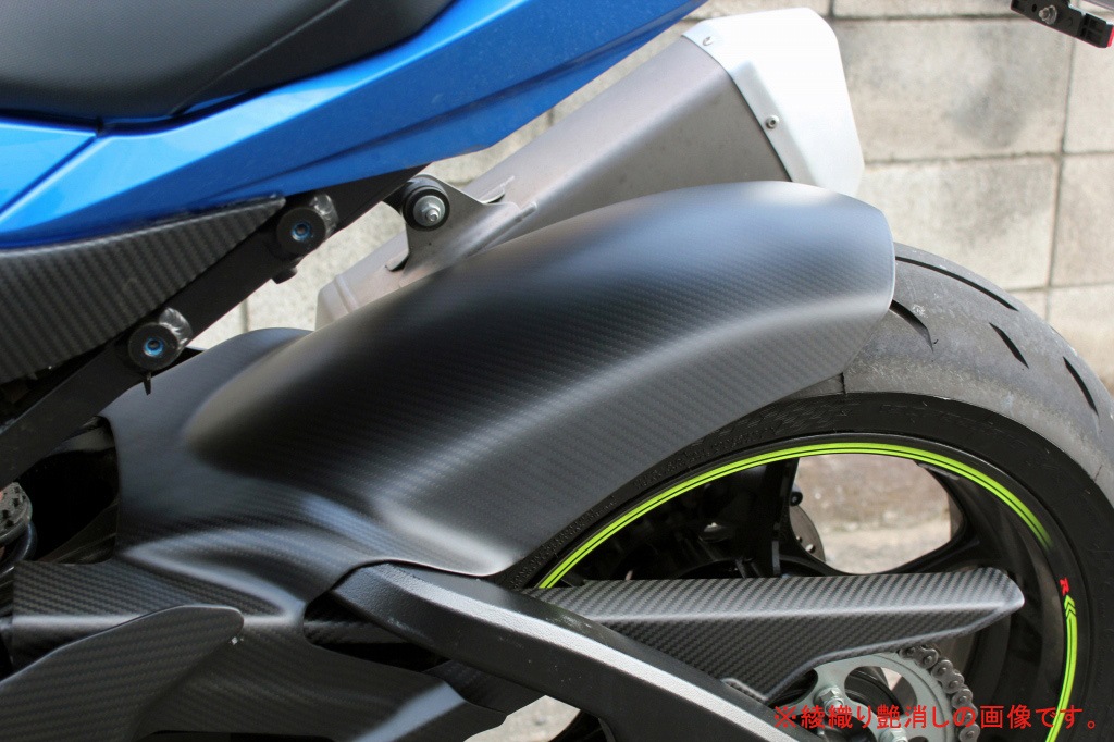 大幅値下げ中　 ドライカーボンフロントフェンダー（GSX-R１０００ R用） スピードラ SPEEDRA フロントフェンダー 17年以降 GSX-R1000