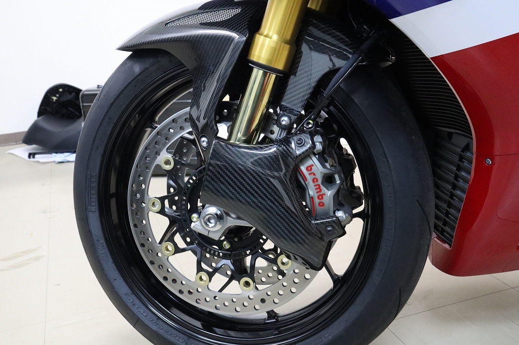 SPEEDRA フロントキャリパーダクトカバー 左右セット ドライカーボン