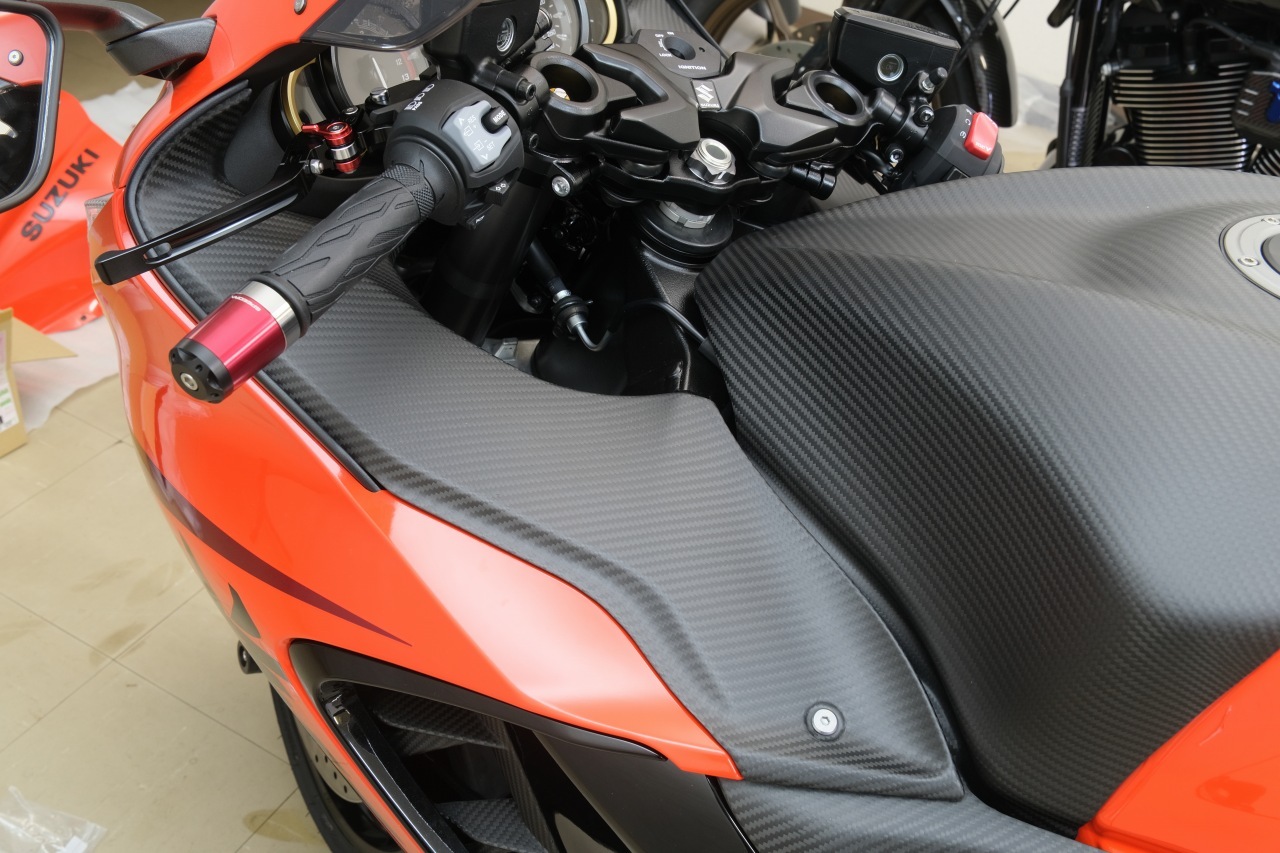 SUZUKI ブラックタンクとサイドパネルセット Amazon | MOTOR ROCK W650/400用 エイジング塗装済み 69ボックス