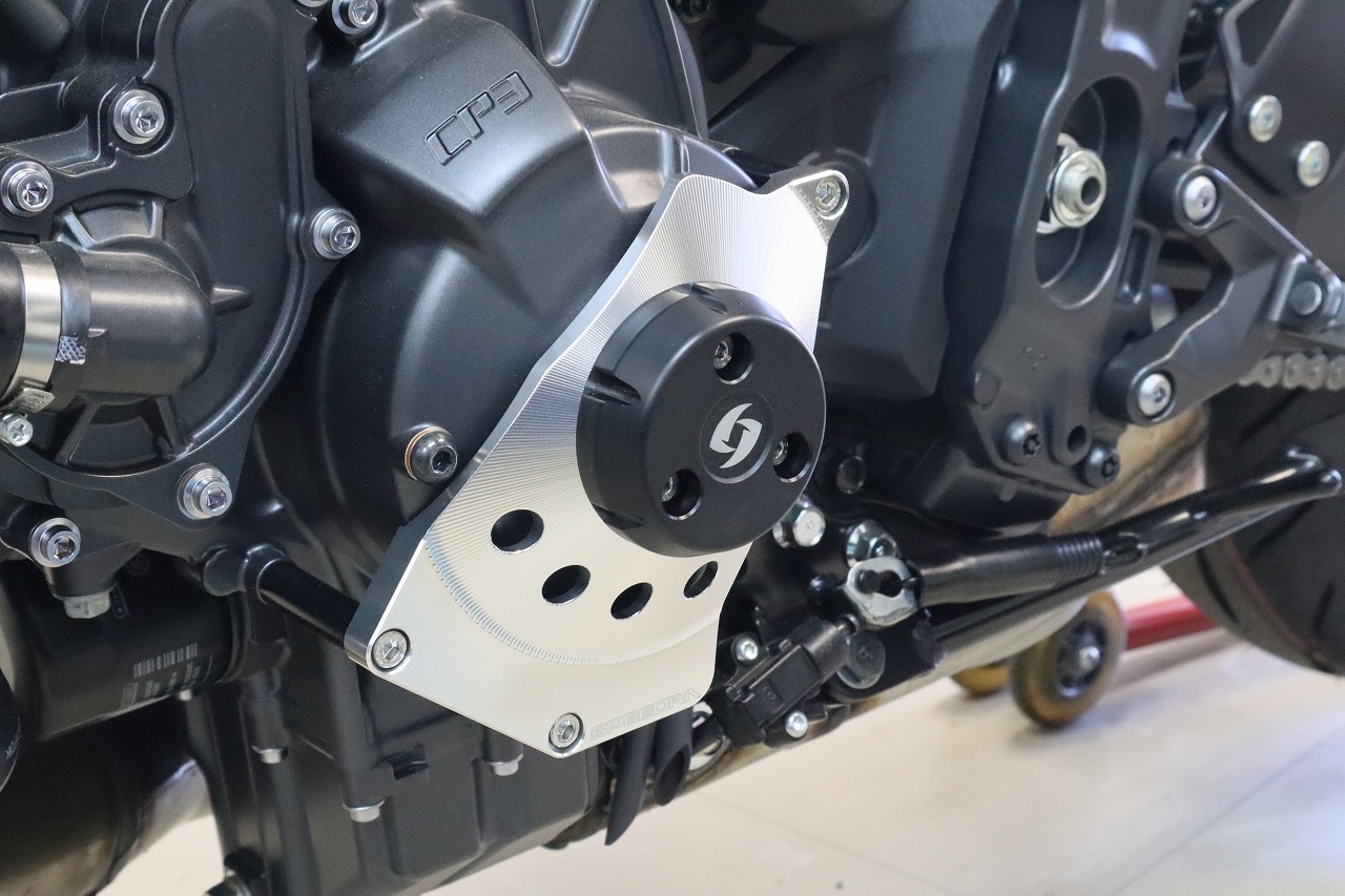 SPEEDRA ���󥸥󥹥饤���� ��¦