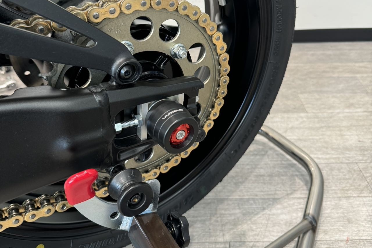 SPEEDRA �ꥢ�������륹�饤����