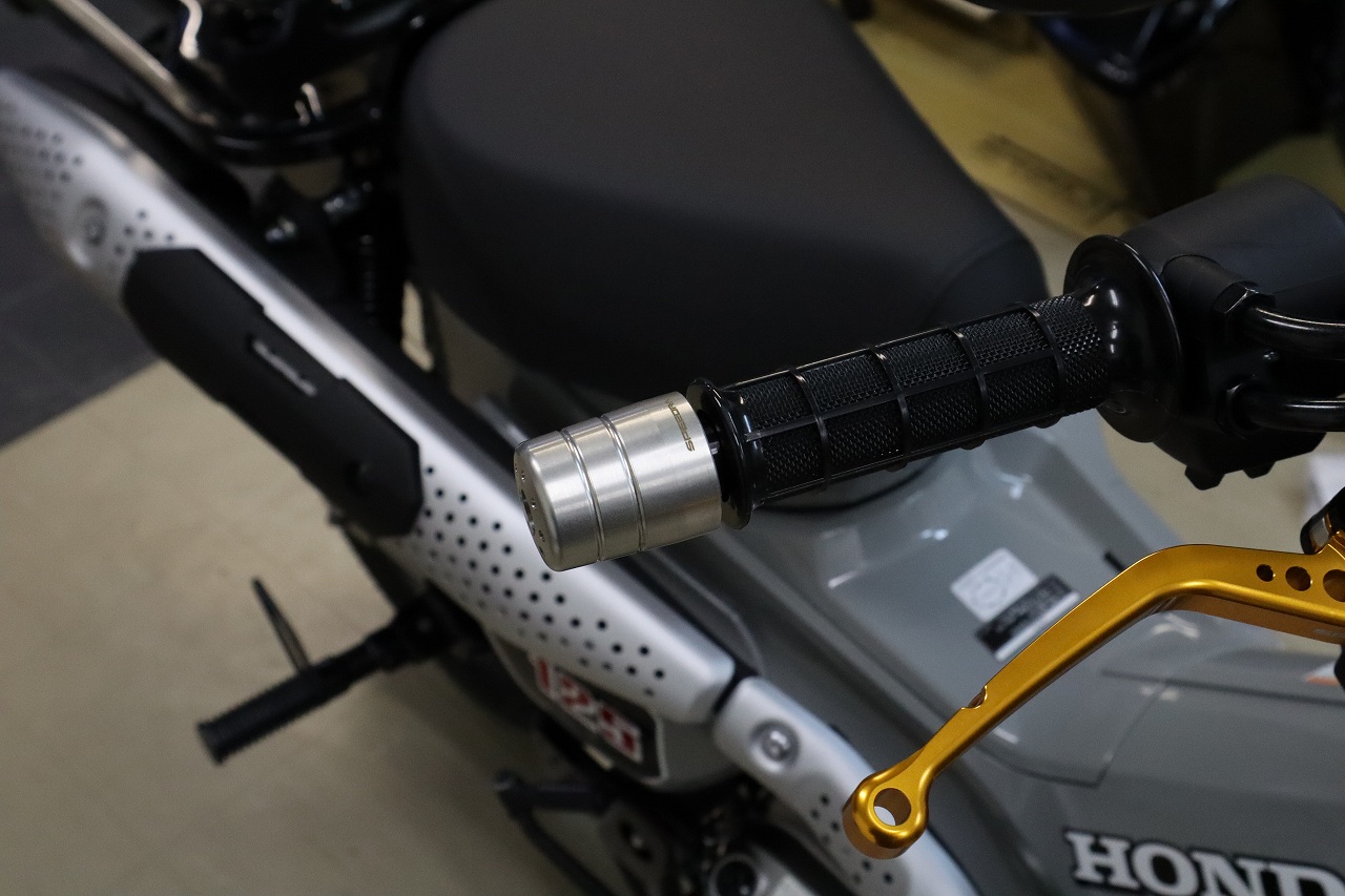 SPEEDRA ステンレス削り出しハンドルバーエンド HONDA半月型 TYPE1