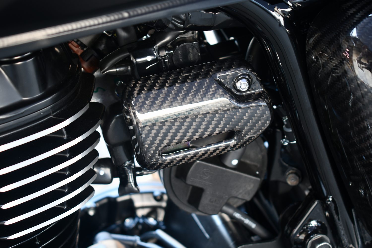 TRIUMPH スロットルボディカバー 中古2個セット カワサキ Kawasaki W800/W800 STREET/W800 CAFE スロットル