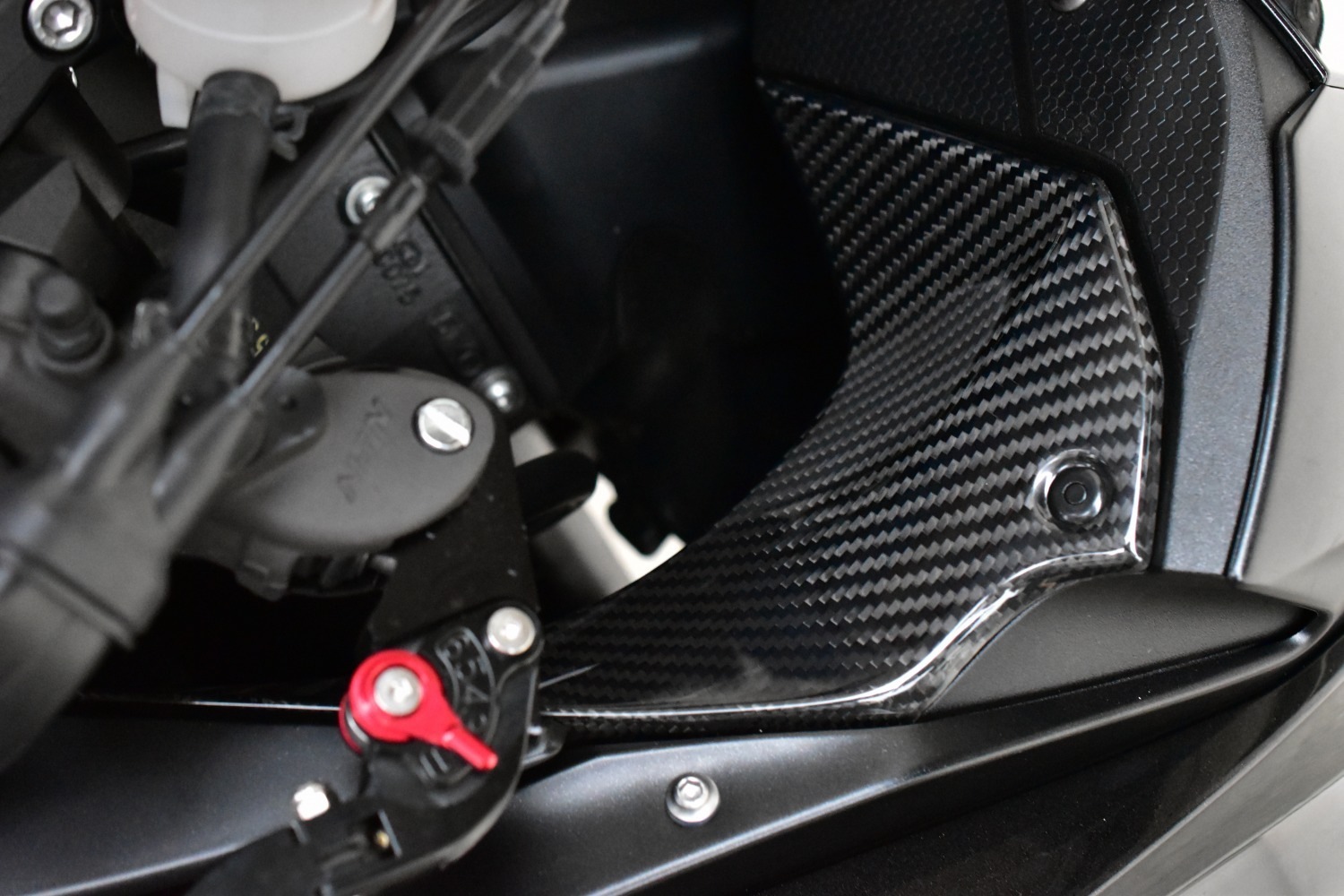 最前線の Ssk スピードラ シートサイドカウル 左右セット ドライカーボン 仕様 平織り艶あり Kawasaki Ninja H2sx Se Cka1409pg Champagnelefevre Fr