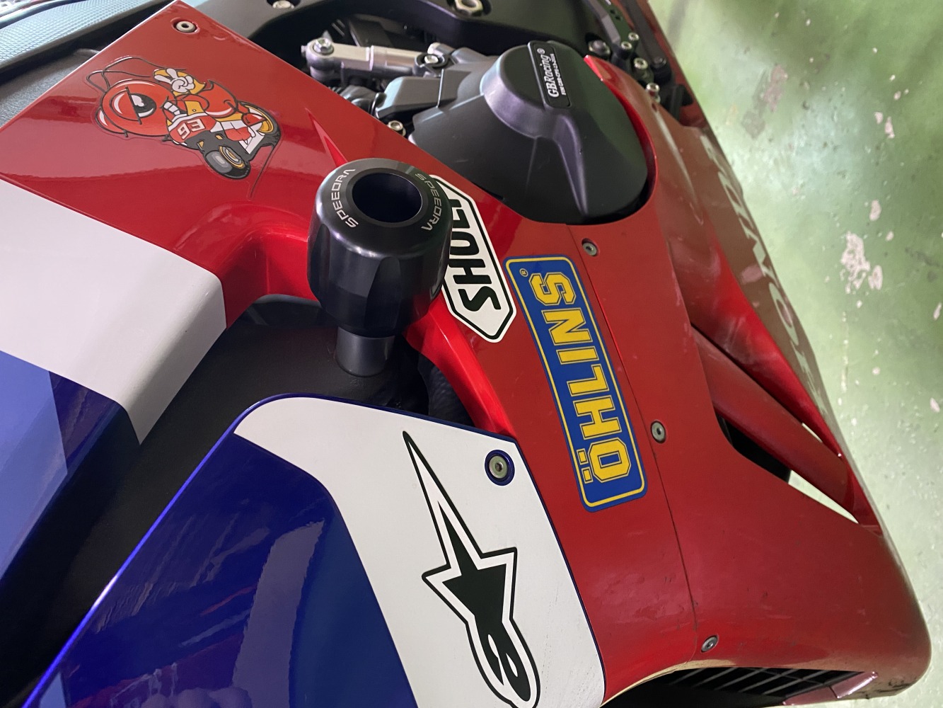 CBR1000RR-R (純正) フレームスライダー(左右セット) eale_s-553