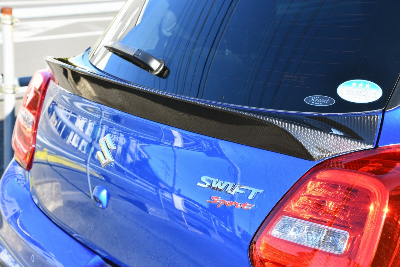 シフトリック(Shiftric) リアゲートスポイラー ドライカーボン