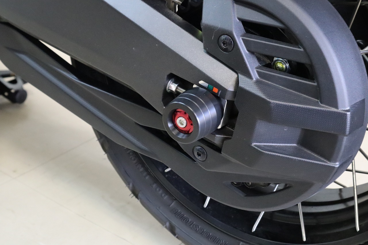 SPEEDRA �ꥢ�������륹�饤���� X-ADV