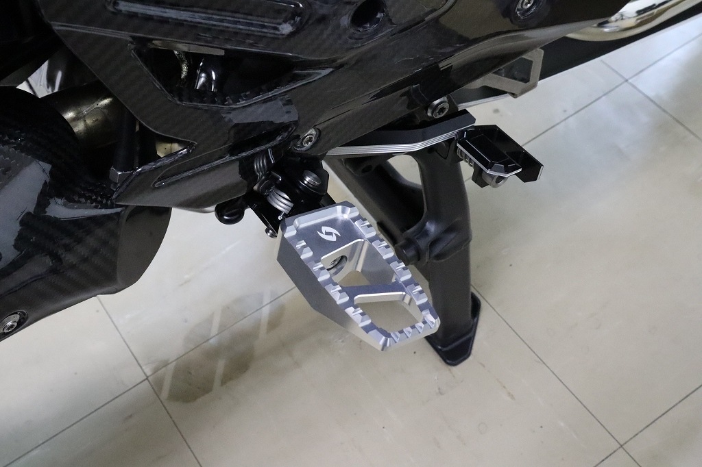 SPEEDRA ����ߺ��Ф� �եåȥڥ� R1300GS/ADV