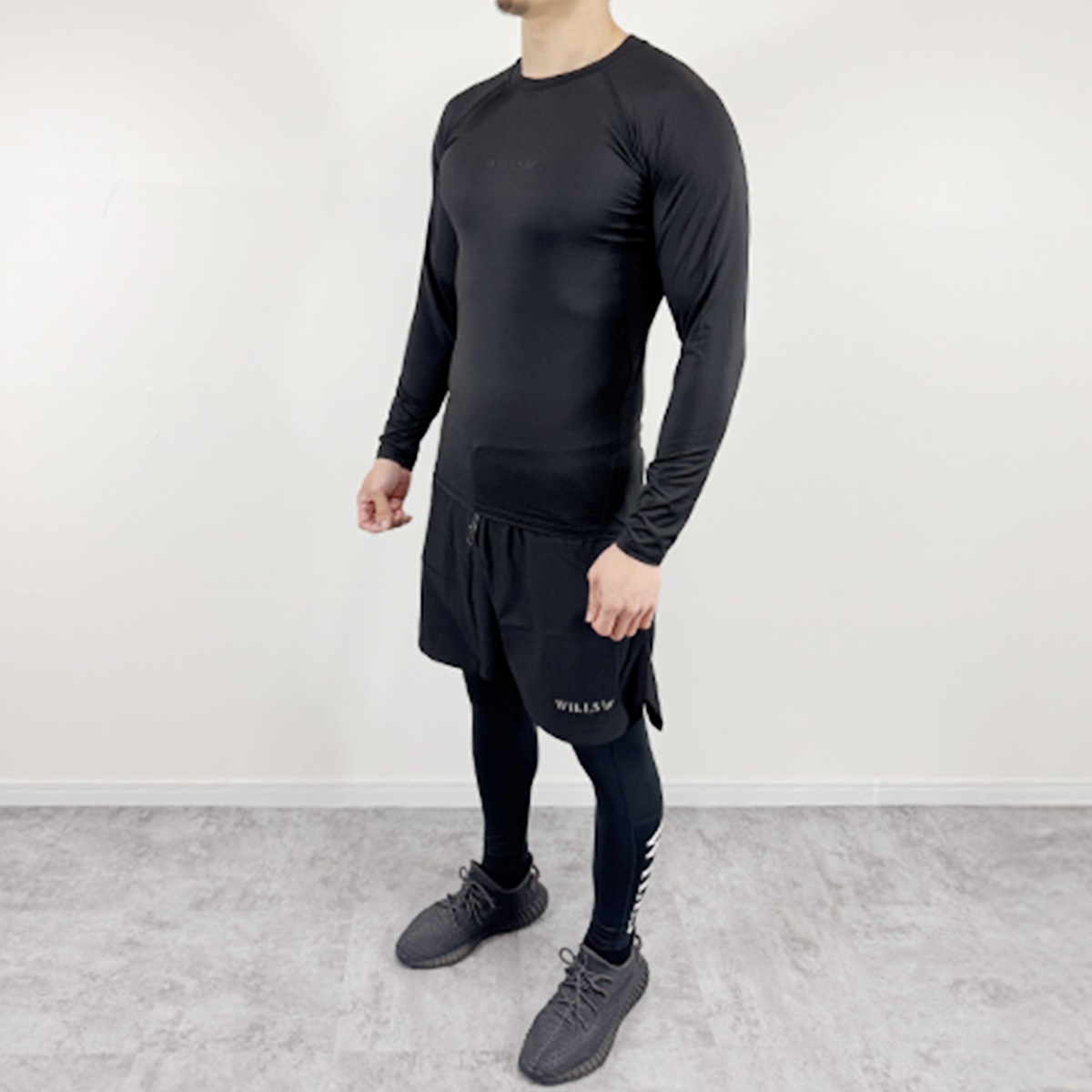"COMPRESSION LONG SLEEVE T-SHIRT + SIDE LOGO ACTIVE LEGGING + ACTIVE UTILITY SHORTS" SET UP  - BLACK