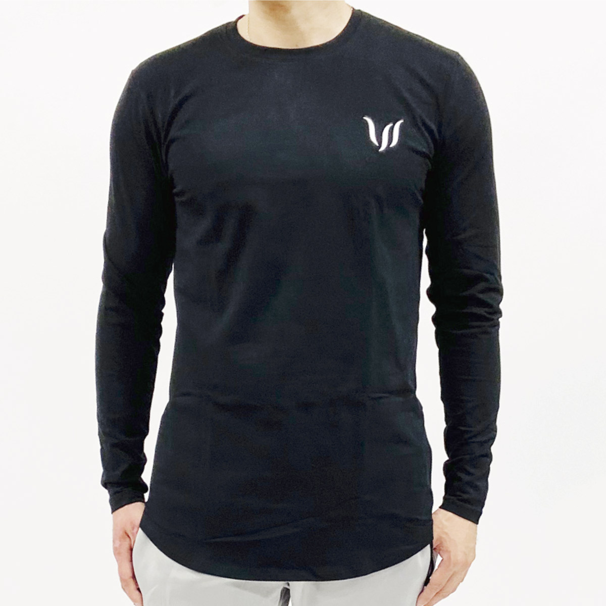 ESSENTIAL SP LONG SLEEVED TEE - BLACK