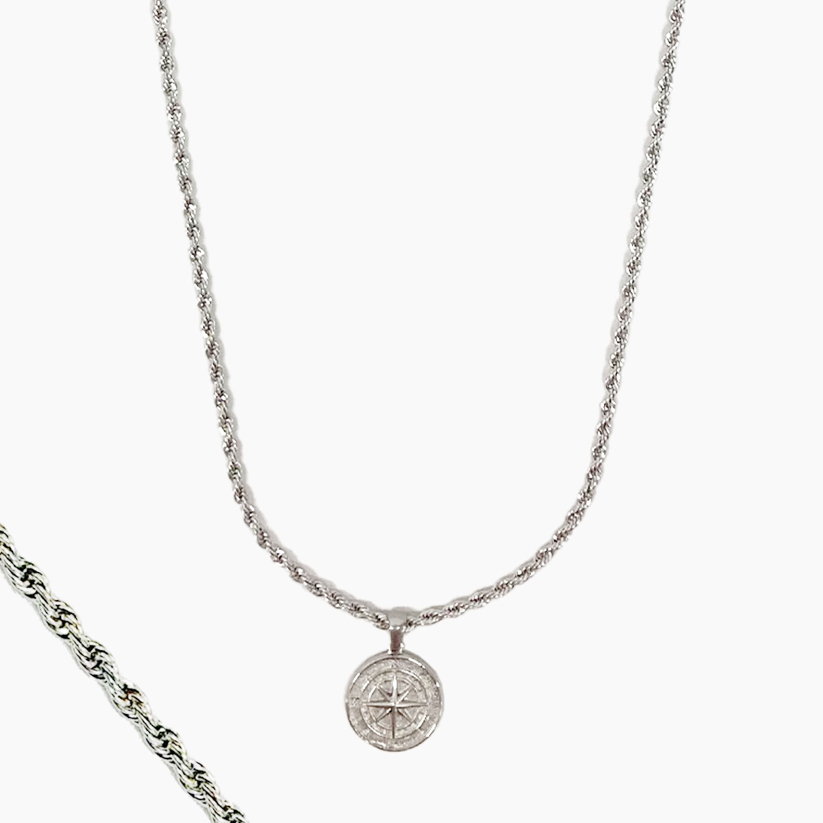 COMPASS PENDANT NECKLACE (ROPE CHAIN) - SILVER