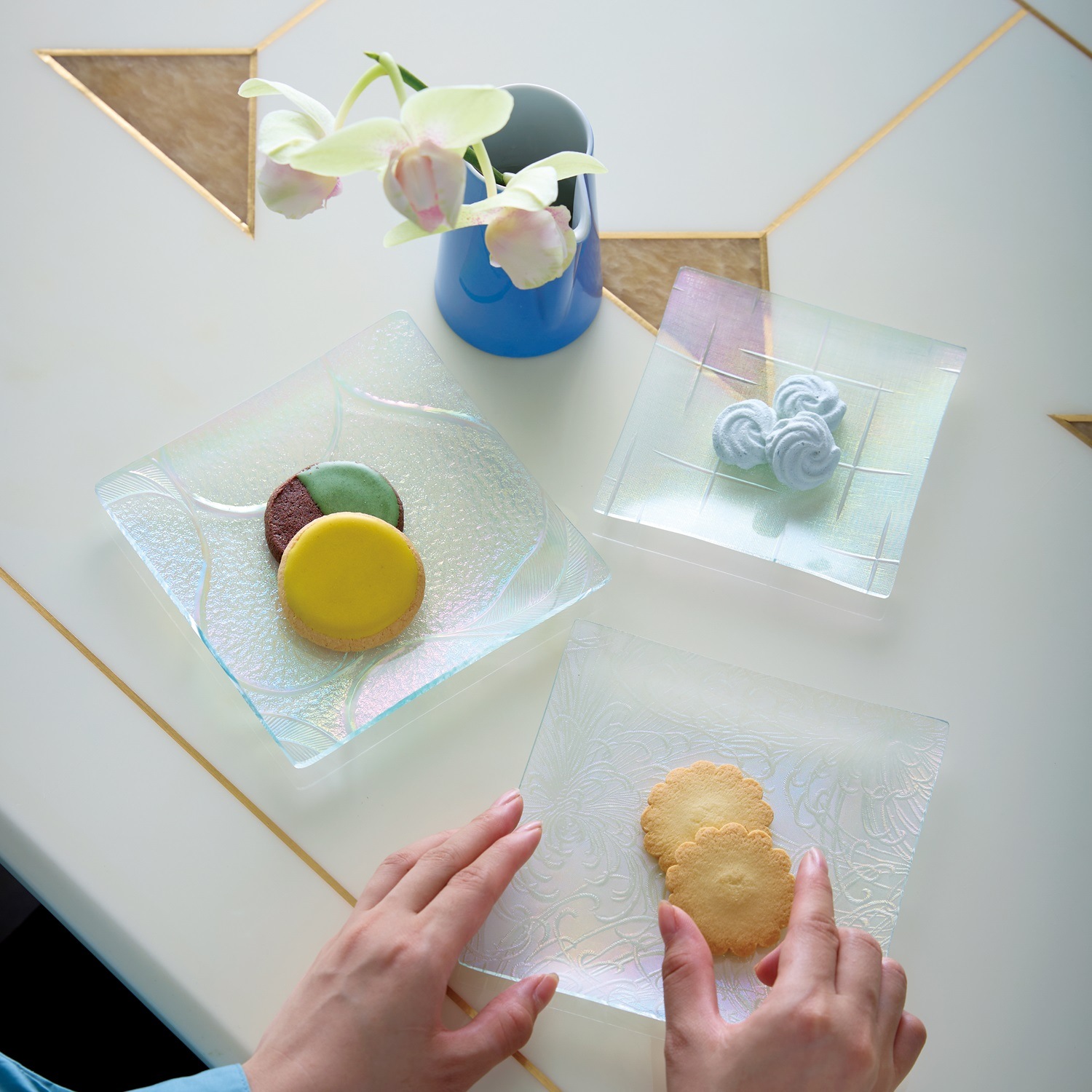 七彩硝子 角取り皿2枚組(い)