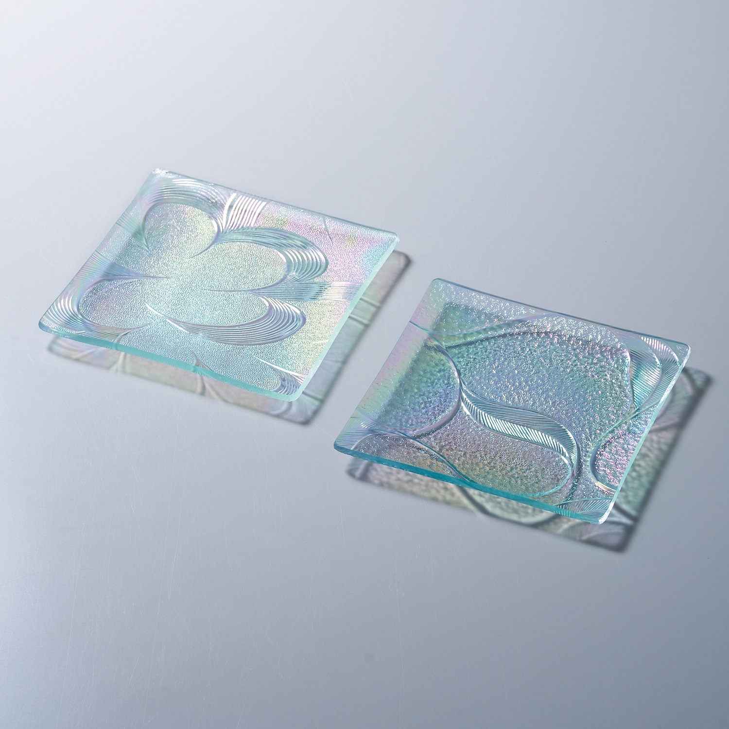 七彩硝子 角取り皿2枚組(ろ)