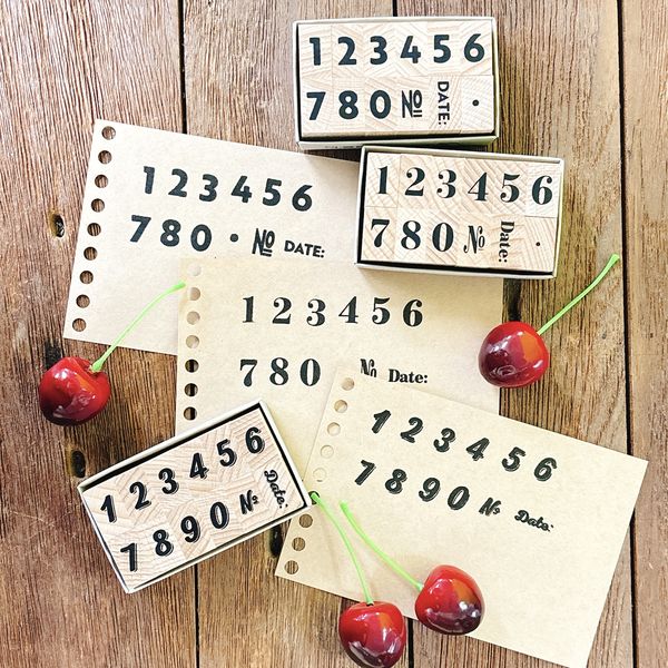 ナンバースタンプ／イタリックシャドウ