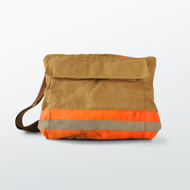 MODECOサコッシュ｜カタストロフと美術のちから展| 森美術館オンライン