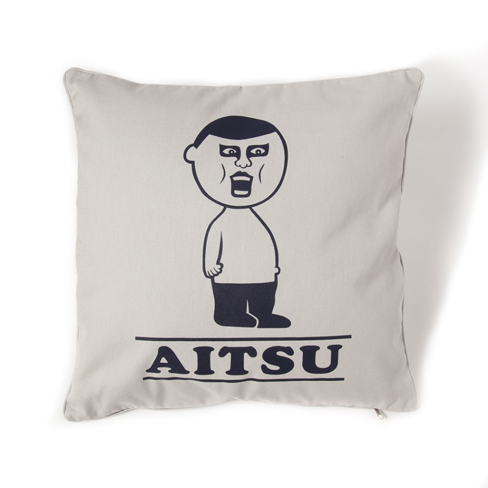 アイツクッションカバー / クッション付き | 全商品 | 鷹の爪Online Store