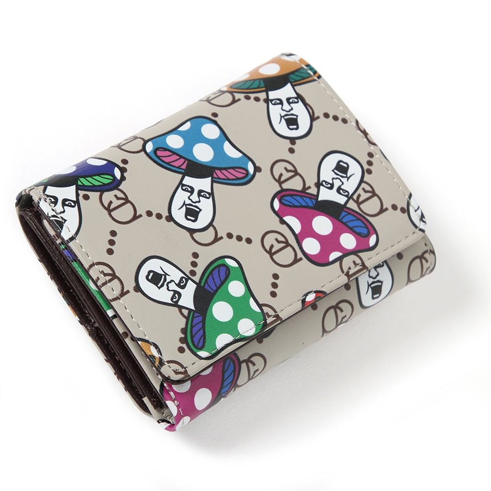 予約・2月入荷】きのこ総柄三つ折り財布 | 全商品 | 鷹の爪Online Store