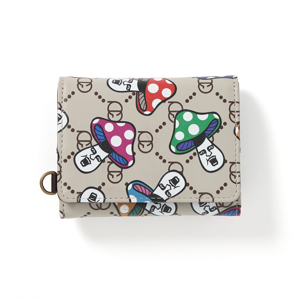 予約・2月入荷】きのこ総柄三つ折り財布 | 全商品 | 鷹の爪Online Store