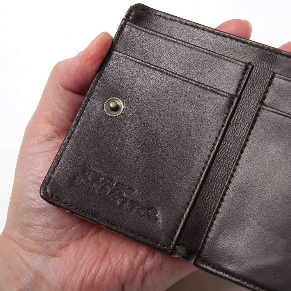 期間限定お値下げフラワーモチーフ付き黒の三つ折り財布 予約・2月入荷】きのこ総柄三つ折り財布 | 全商品 | 鷹の爪Online Store