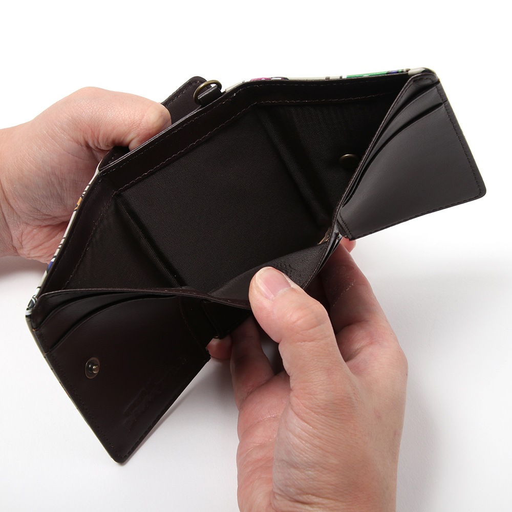 予約・2月入荷】きのこ総柄三つ折り財布 | 全商品 | 鷹の爪Online Store