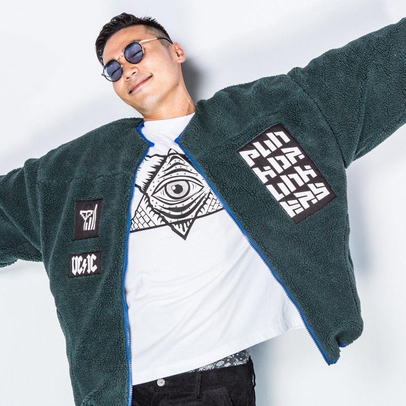 ���󥰥饹��19AW