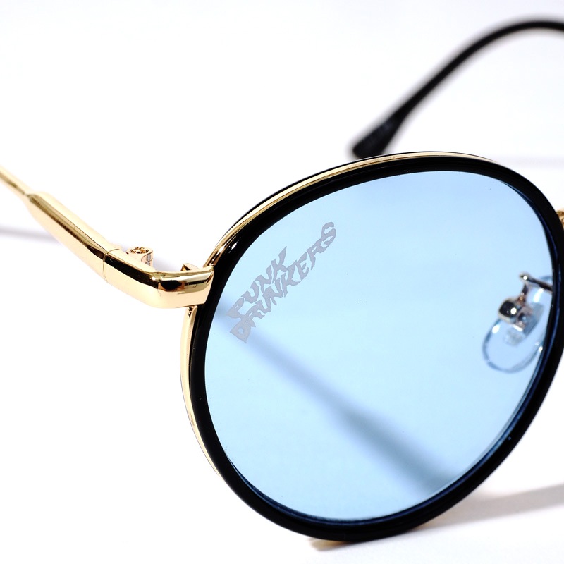 ���󥰥饹��19AW