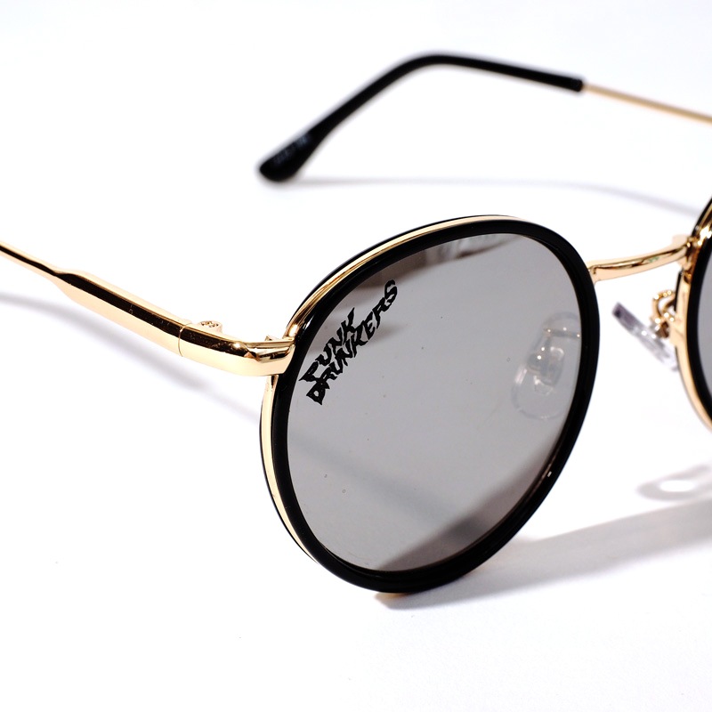 ���󥰥饹��19AW