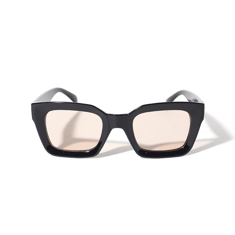 ���󥰥饹21AW