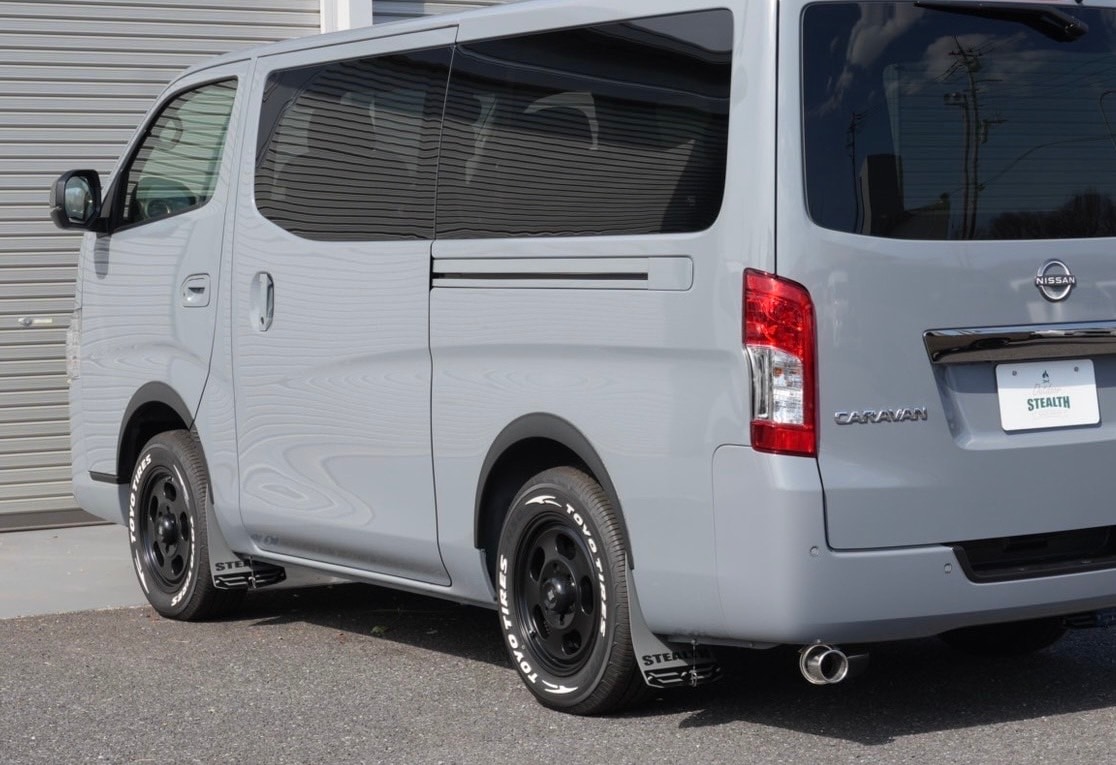 NV350キャラバン（E26）専用マッドフラップ (グレー) 前後1台分