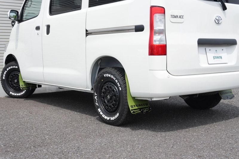 40系タウンエースバン マッドフラップ (オリーブ） 前後1台分 STEALTH
