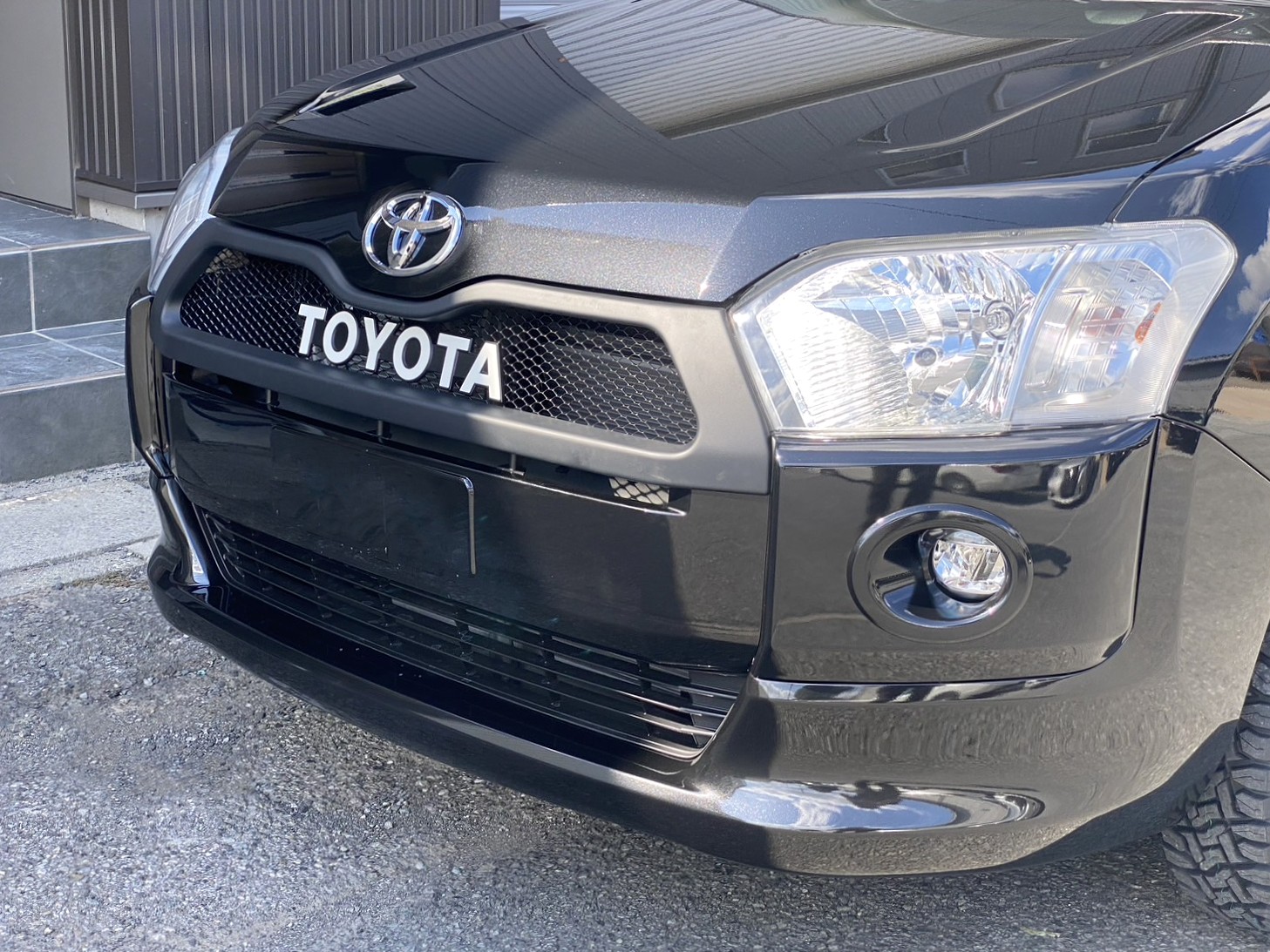 プロボックス メッシュグリル TOYOTAエンブレム付き 塗装済み品
