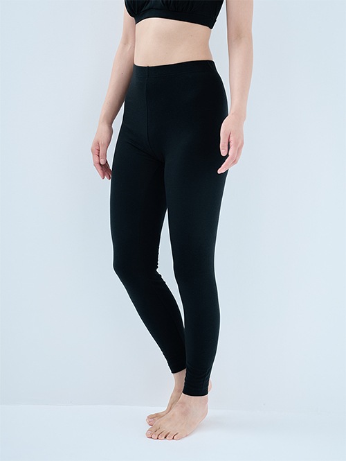 綿シルクのしっかり伸びるなめらかインナー レギンス（ブラック