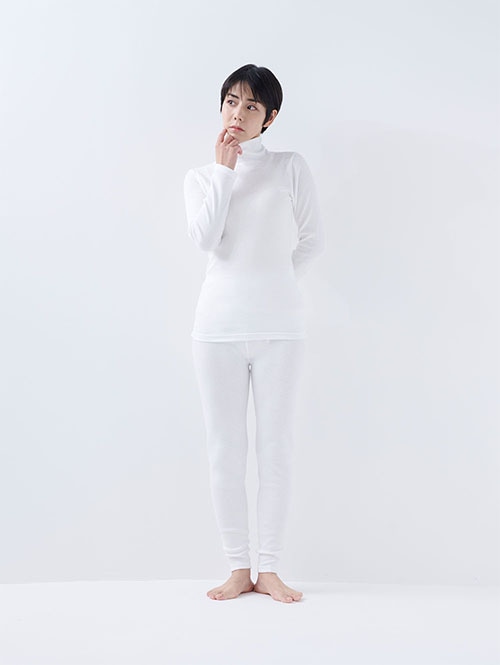 綿100％の肌にやさしい暖かインナー タートルネック レディース（オフ
