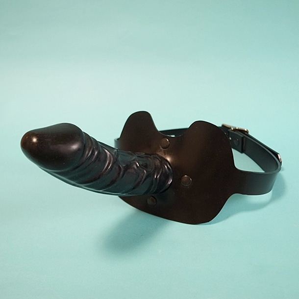 ��Bizarre-Rubber-Shop��Dildo Harness with Solid Gag[Black]