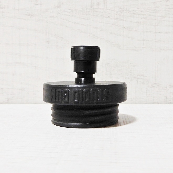 ��Studio Gum��Cap with Reducing Valve