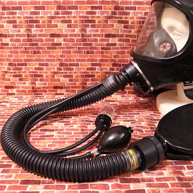 ��Bizarre-Rubber-Shop��Gas Mask Hose with Bottle