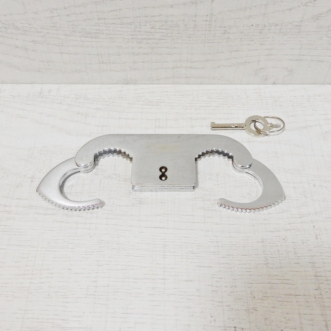 ��Bizarre-Rubber-Shop��Thumb Cuffs���������ʡ������Ͳ���
