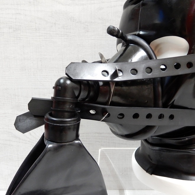 Bizarre-Rubber-ShopAnaesthetic Mask with Head Harness and 3ltr Breath Bag
