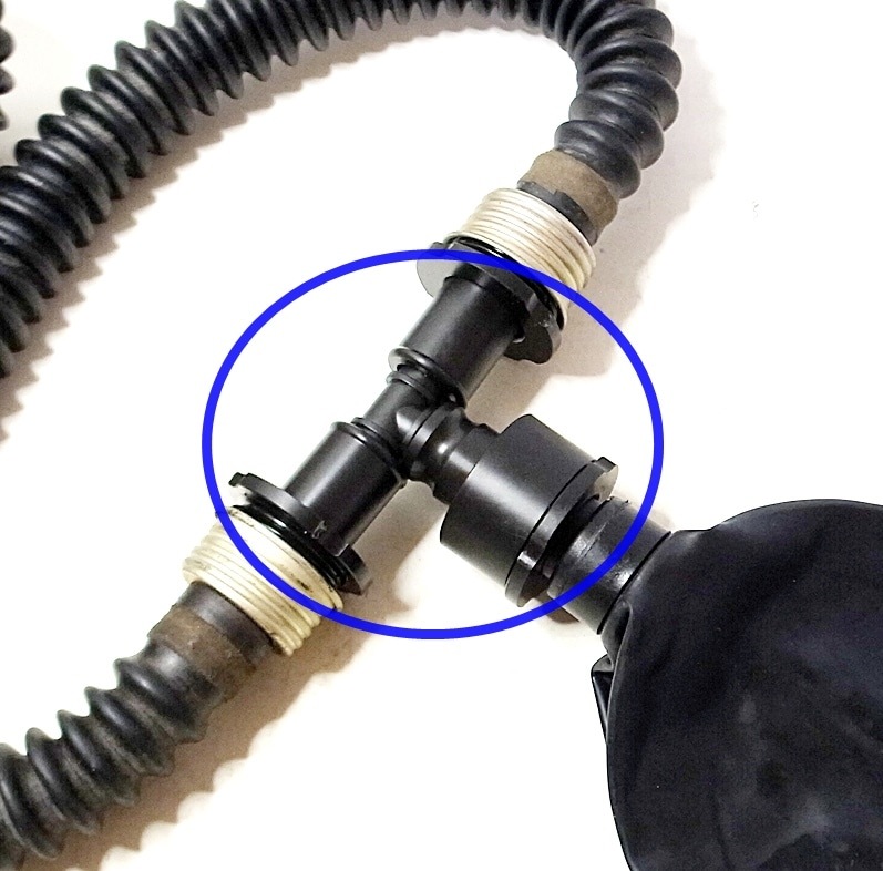 Bizarre-Rubber-ShopGasmask T-Piece with 1x Female and 2x Male