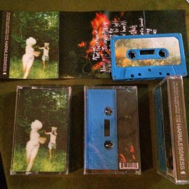 THE WORLD IS A BEAUTIFUL PLACE... / Harmlessness��CASSETTE