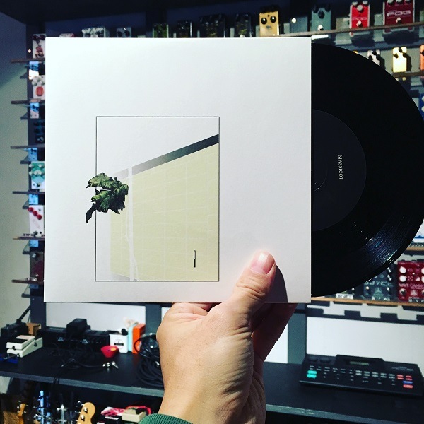 MASSICOT / HOUSEWIVES // Split  7��