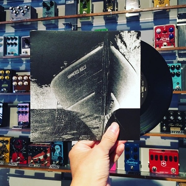 HAMMERED HULLS / st  7"