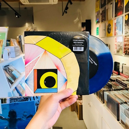YOUNG WIDOWS / MELT-BANANA // Split 7" (USED)