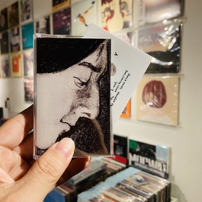 JULIE DOIRON / Broken Girl  CASSETTE