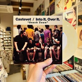 CASTEVET / INTO IT. OVER IT. // Snack Town 7
