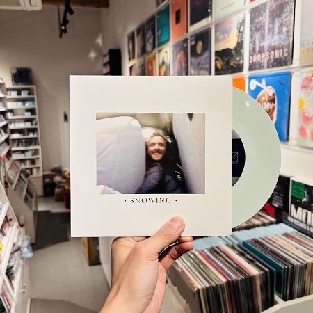 SNOWING // Pump Fake / Scherbatsky 7"(USED)