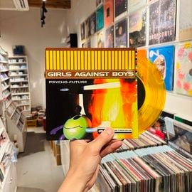 GIRLS AGAINST BOYS / Psycho-Future 7